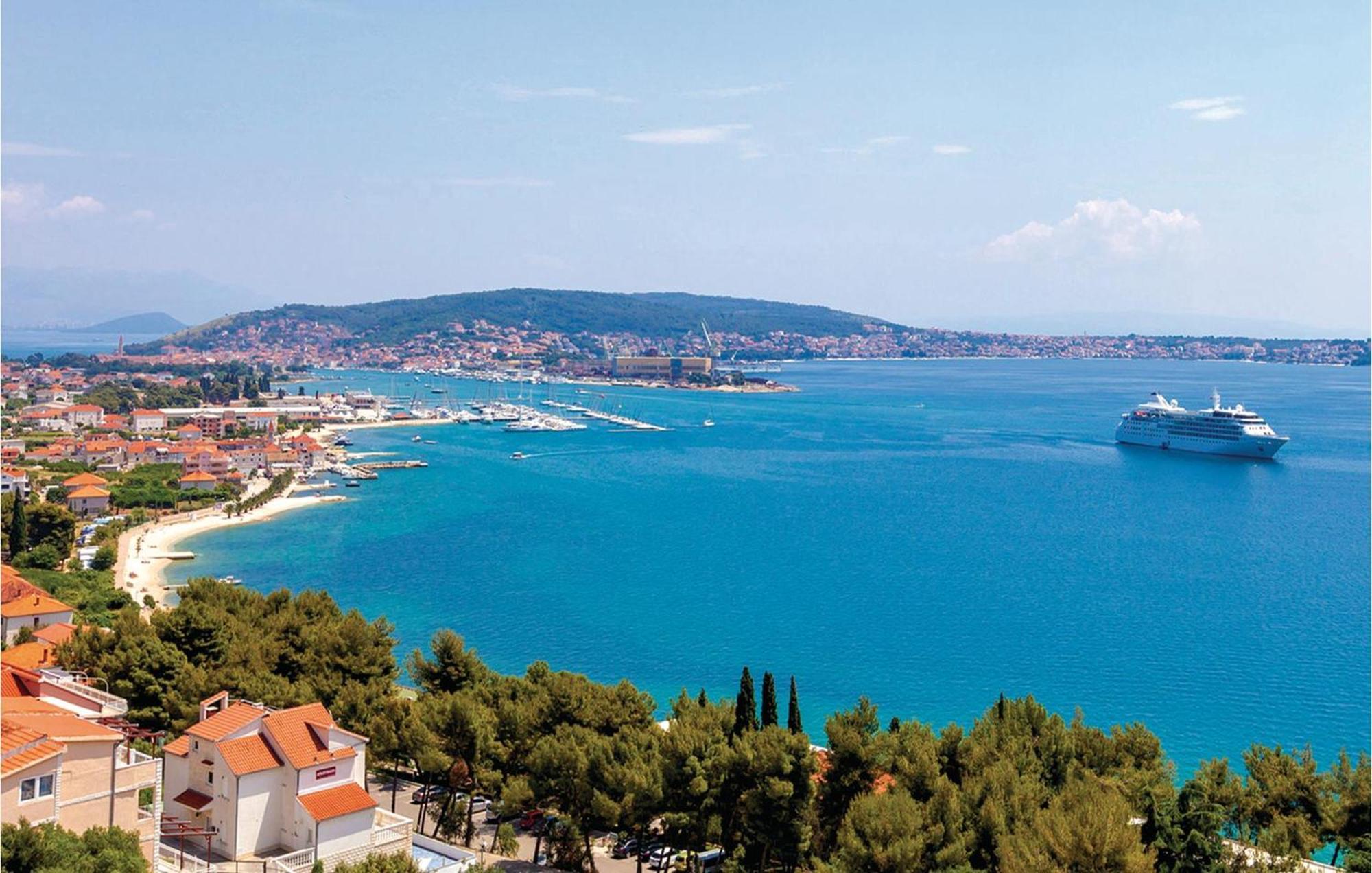 3 Bedroom Gorgeous Apartment In Trogir Eksteriør bilde